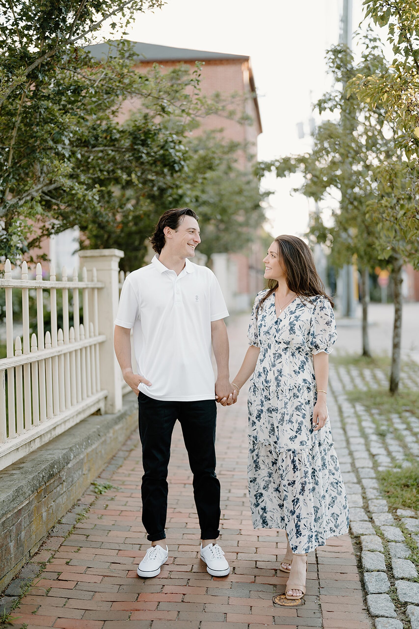 Tips For Choosing Your Engagement Outfits and Prepare For Your Engagement Session 