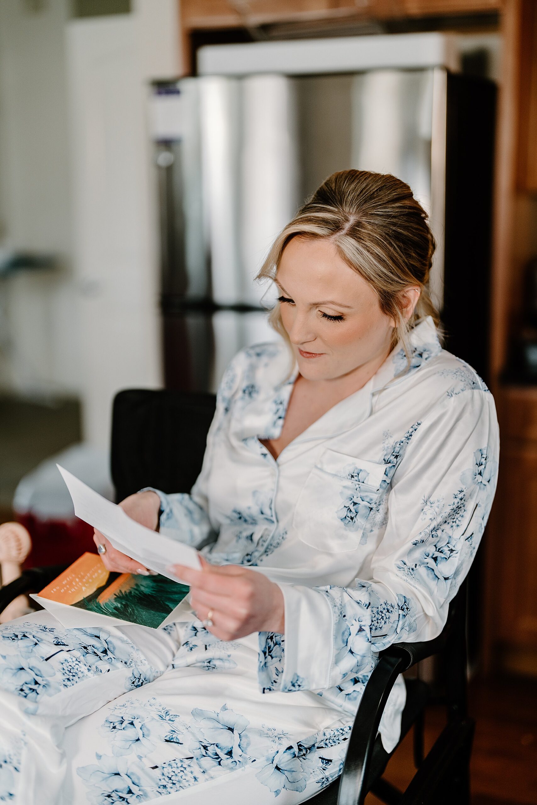 bride reading letter from groom