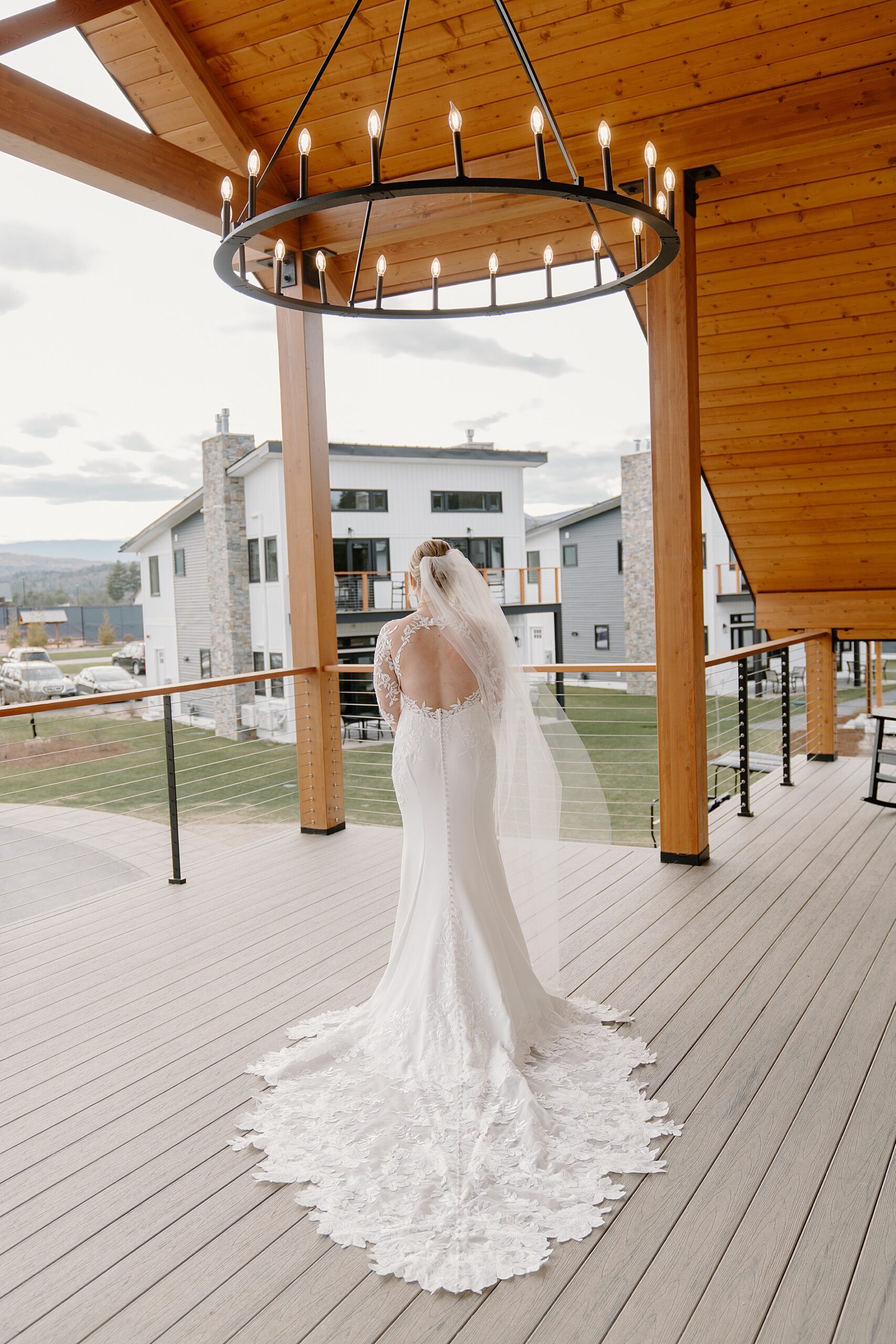 back of bride's wedding dress