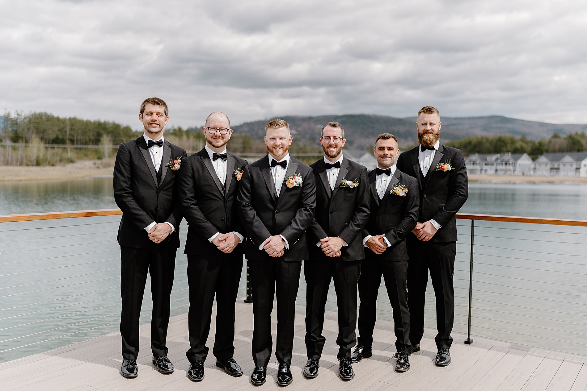 groom and groomsmen portraits