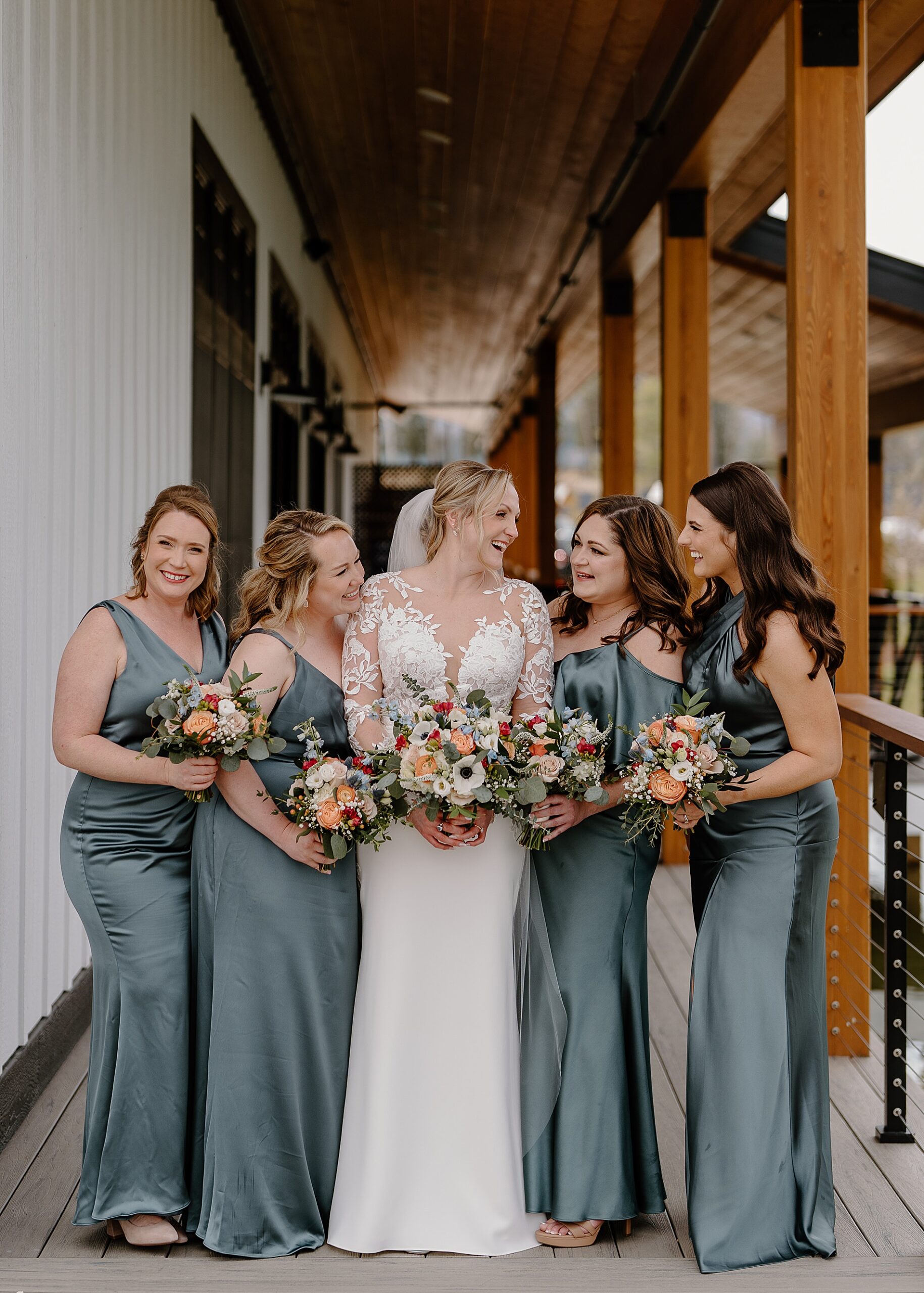 candid bridal party photos