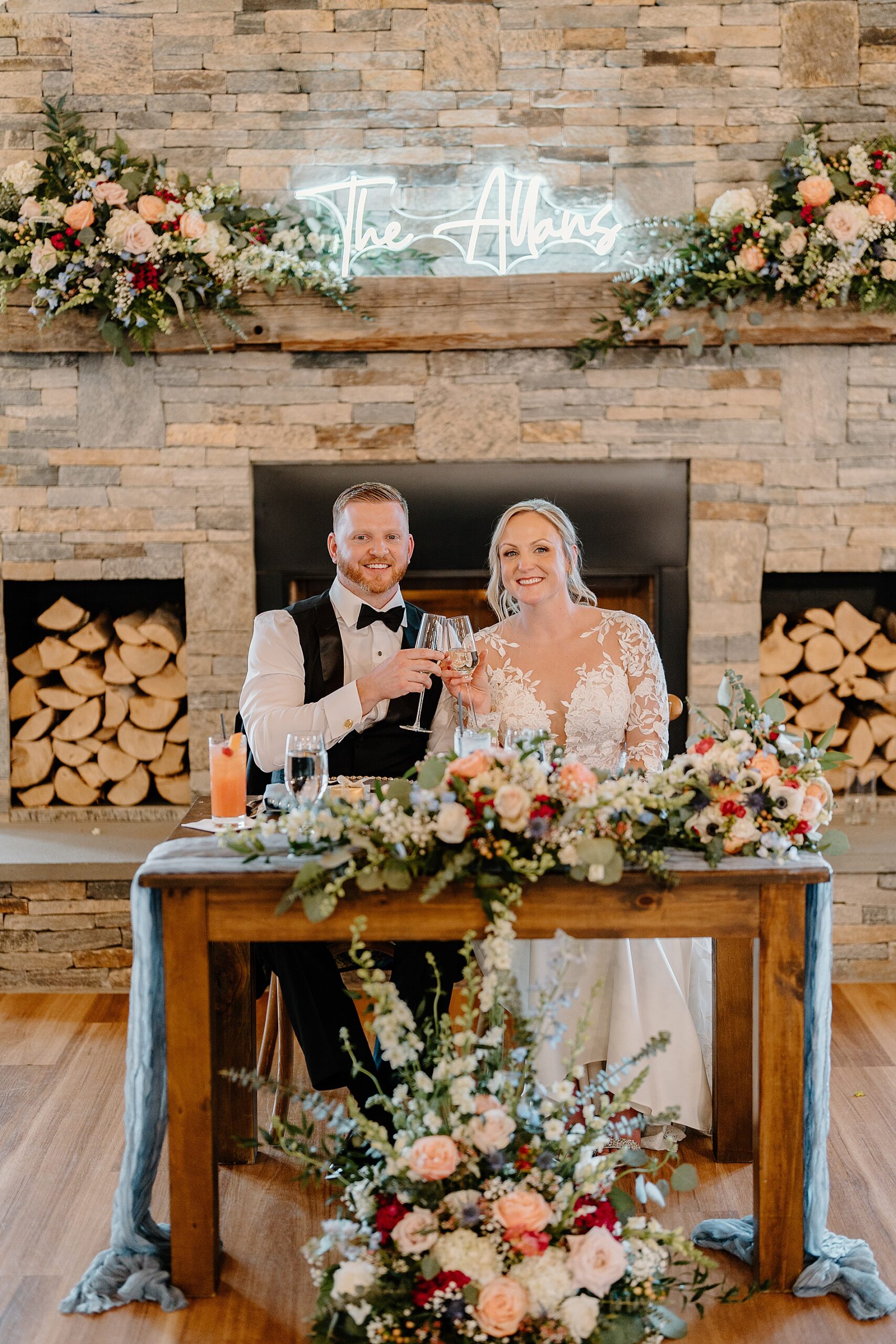newlyweds at sweetheart table 