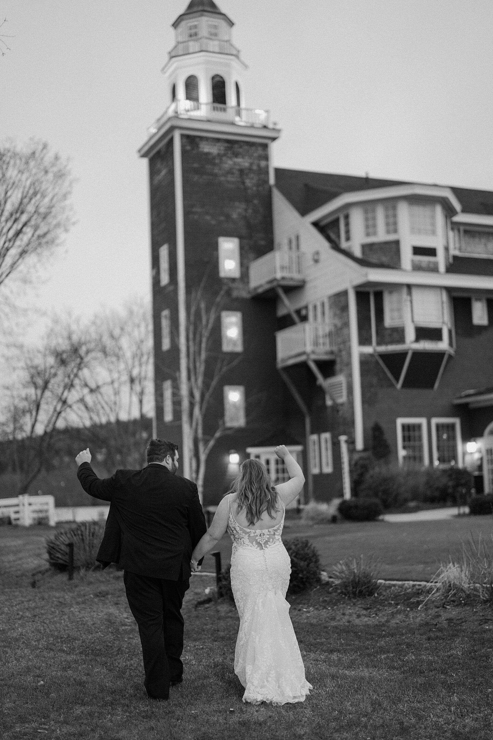 Church Landing Wedding photos at Mill Falls at the Lake on Lake winnipesaukee